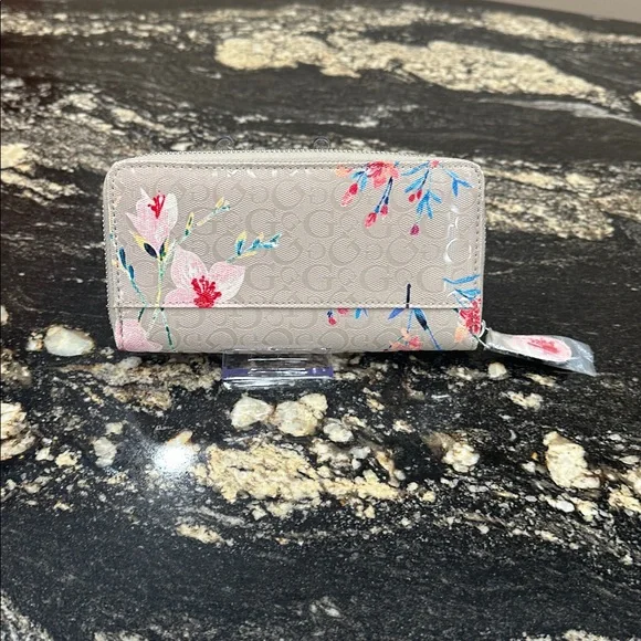 GUESS Floral Logo Zip Wallet - Picture 2 of 4